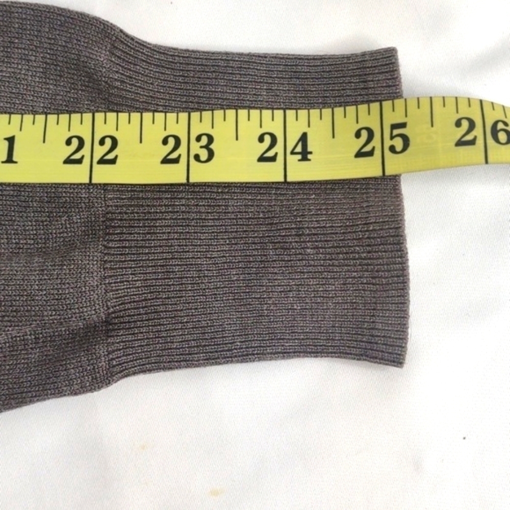 H&M tannish Gray long sleeve turtleneck sweater, size Medium, NWT - Picture 8 of 9
